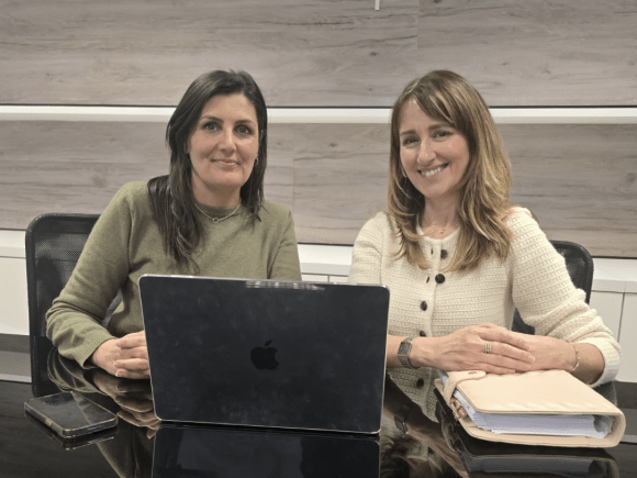 Comunicación para transformar: un convenio estratégico entre Alicante Press y el Clúster de Economía Circular